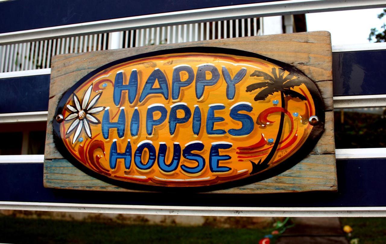 Appartamento Happy Hippies House Sainte-Rose Esterno foto